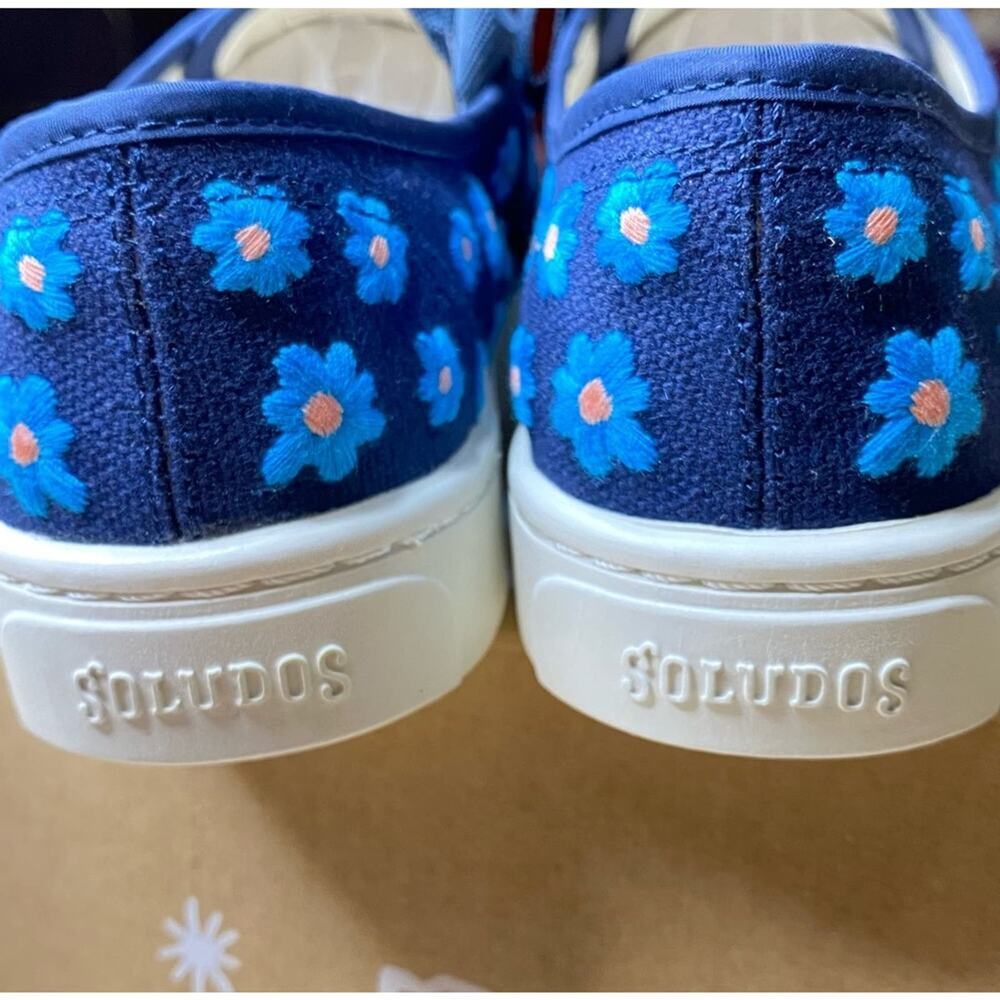 Soludos Low Top Sneakers Floral Embroidery Organic Cotton Navy Blue 7M New - Picture 10 of 15